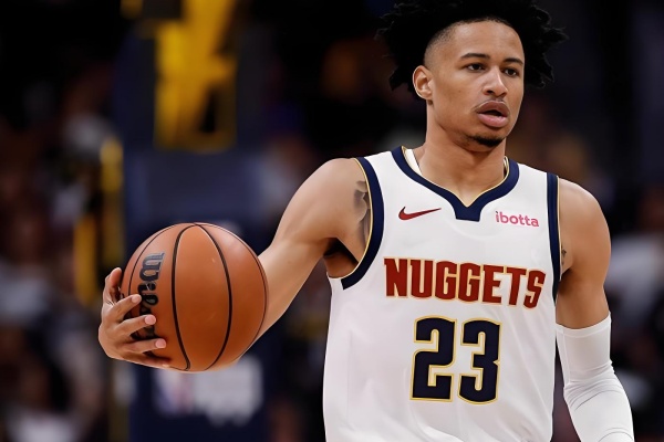 鹈鹕23号球衣时隔六年易主：双向合同球员特雷-亚历山大接棒浓眉传奇